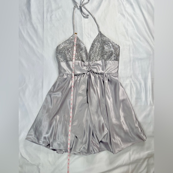 Fiesta Sparkly Glitter Silver Metallic Deep V Halter Mini Homecoming Dress - S - Picture 16 of 16